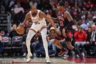 新疆女篮在 新疆女篮在